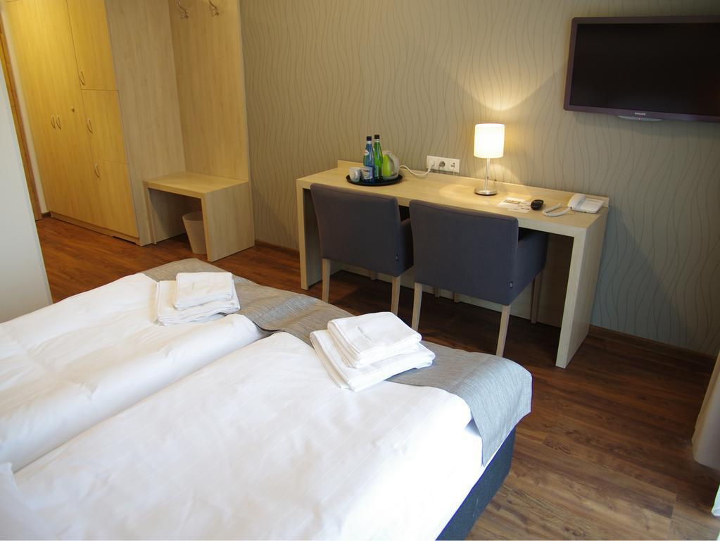 Hotel Uniejow Kamer foto