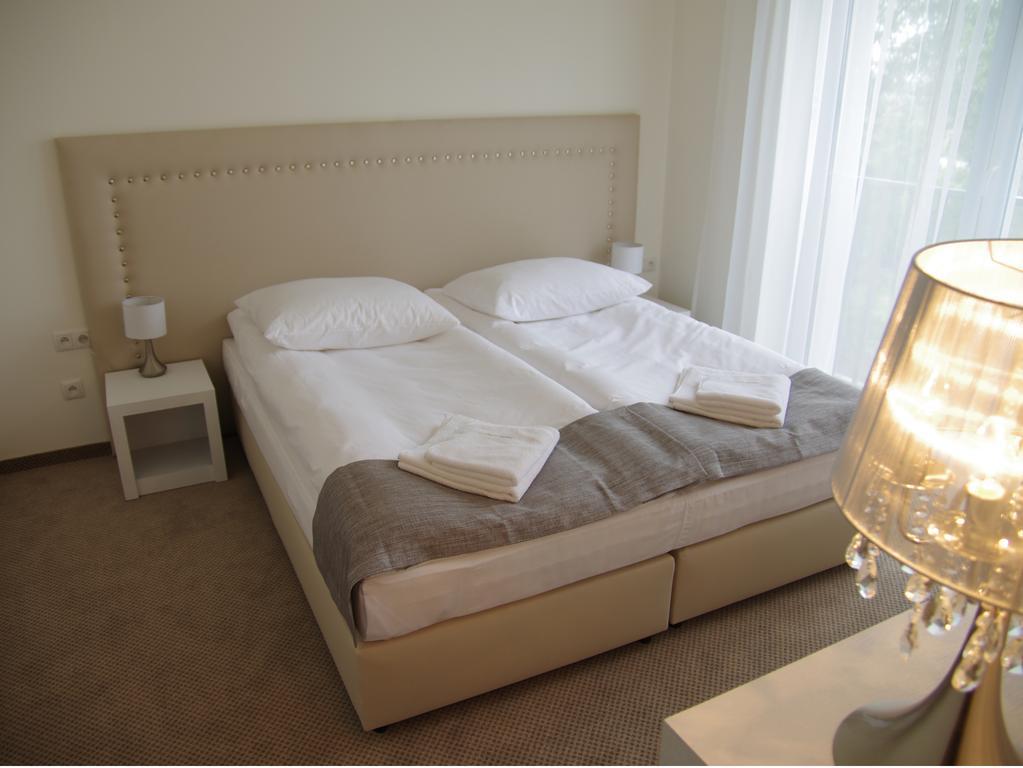 Hotel Uniejow Kamer foto